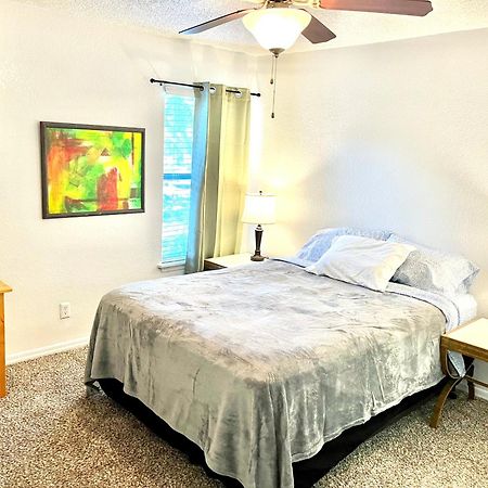 Daytona 2 Bed Apartment 10 Minutes To Beach With Balcony พอร์ตออเรนจ์ ภายนอก รูปภาพ
