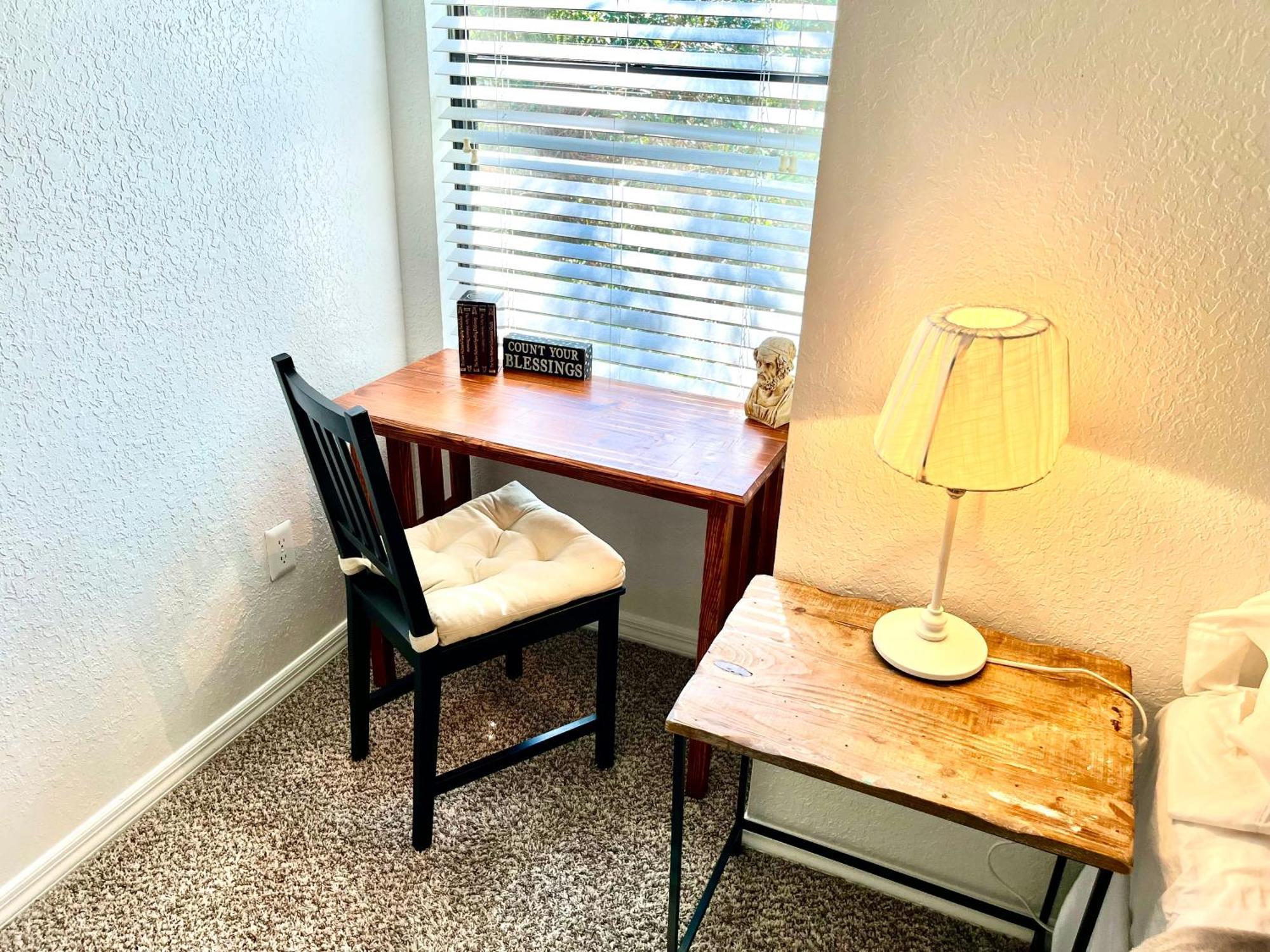 Daytona 2 Bed Apartment 10 Minutes To Beach With Balcony พอร์ตออเรนจ์ ภายนอก รูปภาพ