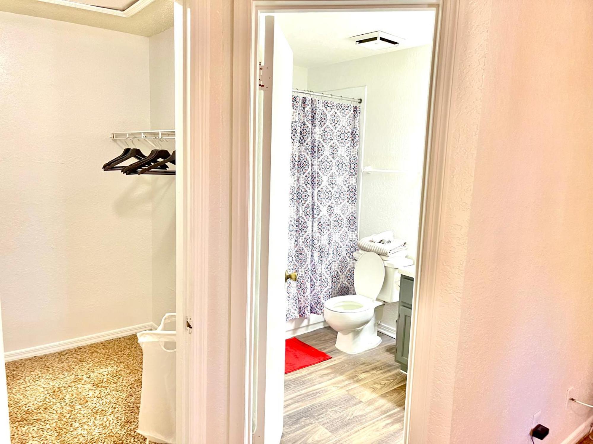 Daytona 2 Bed Apartment 10 Minutes To Beach With Balcony พอร์ตออเรนจ์ ภายนอก รูปภาพ