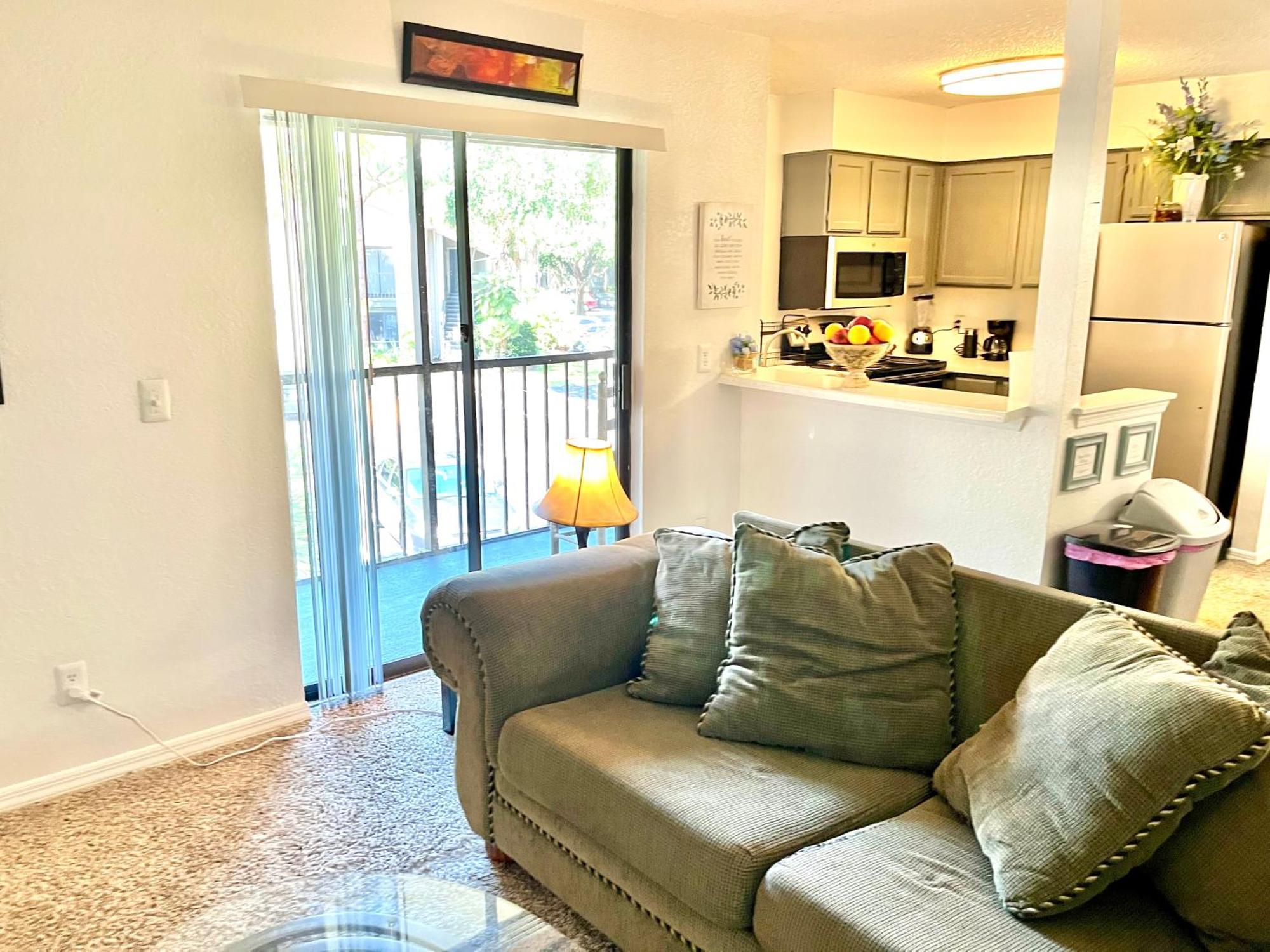 Daytona 2 Bed Apartment 10 Minutes To Beach With Balcony พอร์ตออเรนจ์ ภายนอก รูปภาพ
