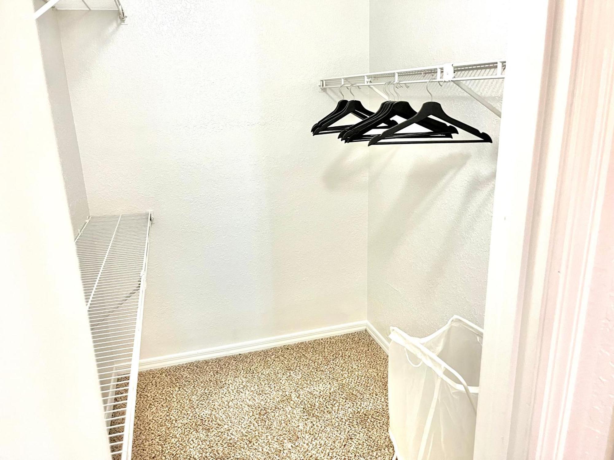 Daytona 2 Bed Apartment 10 Minutes To Beach With Balcony พอร์ตออเรนจ์ ภายนอก รูปภาพ