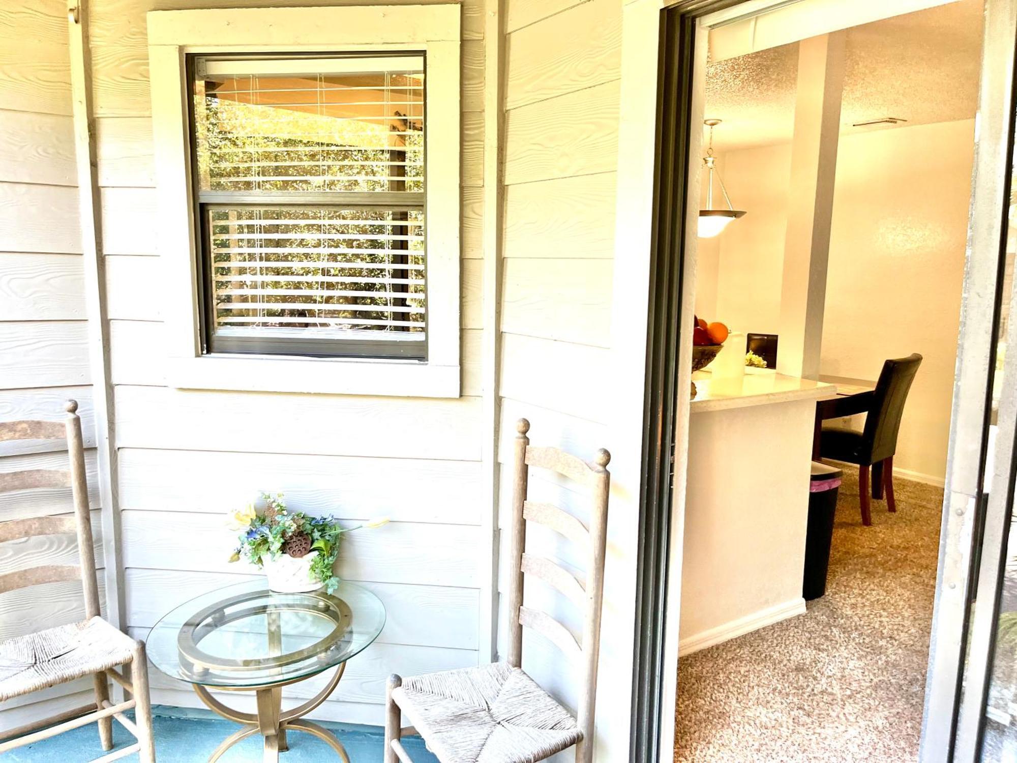 Daytona 2 Bed Apartment 10 Minutes To Beach With Balcony พอร์ตออเรนจ์ ภายนอก รูปภาพ