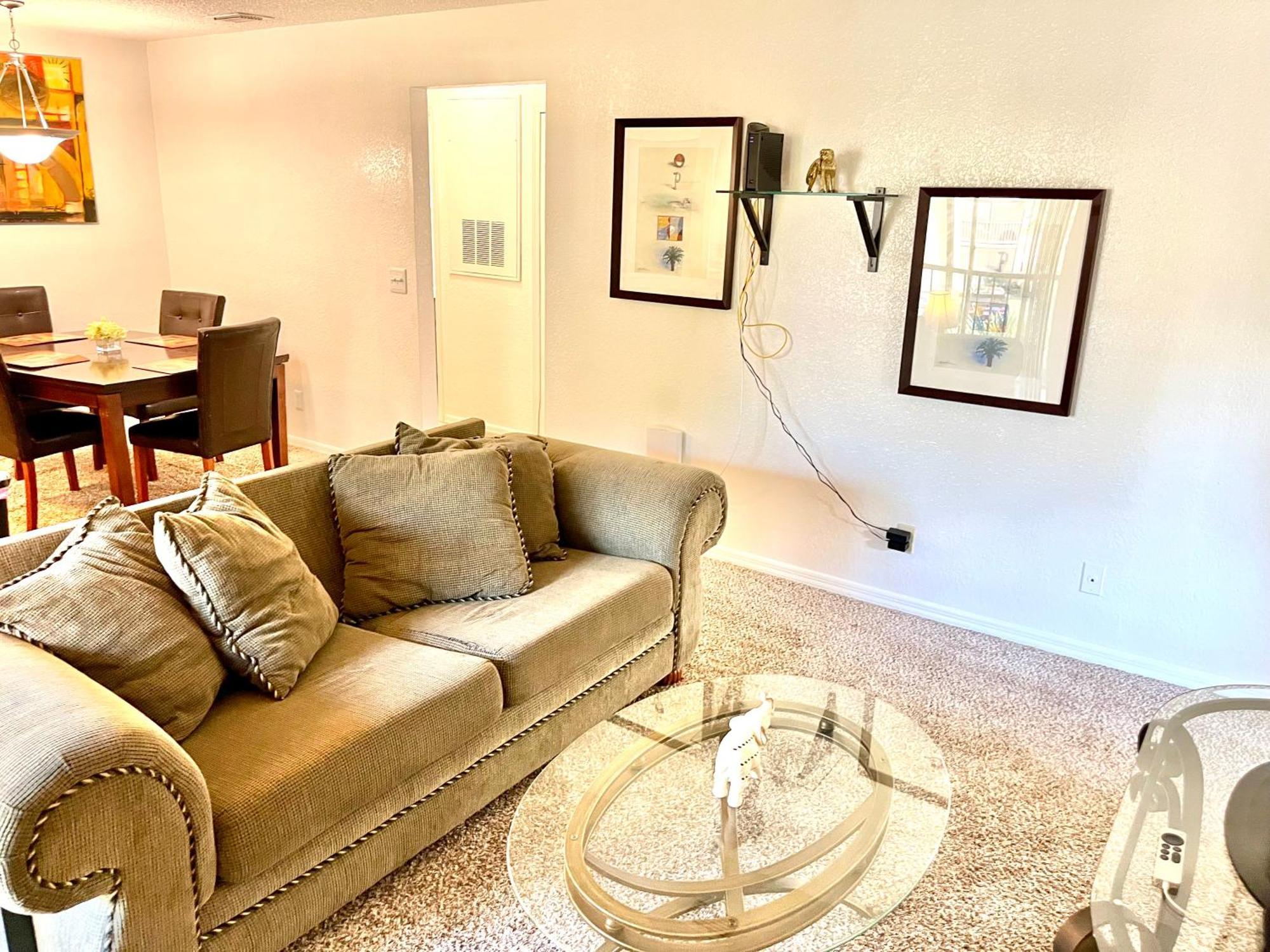 Daytona 2 Bed Apartment 10 Minutes To Beach With Balcony พอร์ตออเรนจ์ ภายนอก รูปภาพ