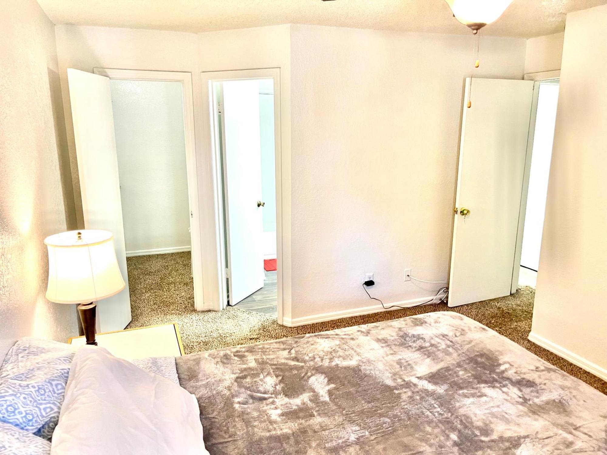 Daytona 2 Bed Apartment 10 Minutes To Beach With Balcony พอร์ตออเรนจ์ ภายนอก รูปภาพ