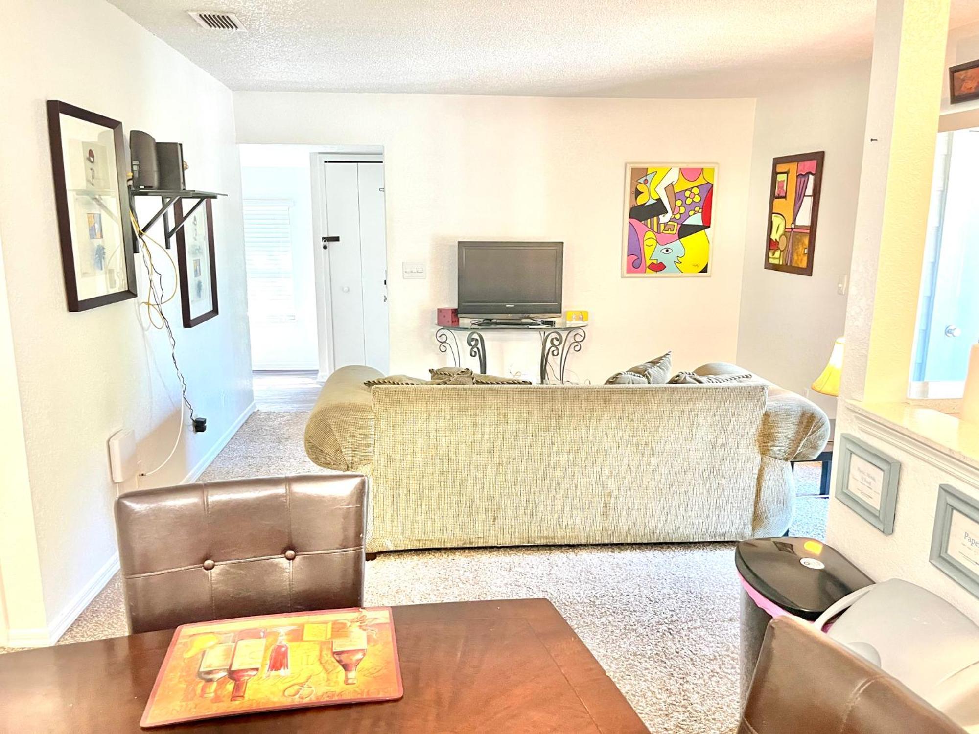 Daytona 2 Bed Apartment 10 Minutes To Beach With Balcony พอร์ตออเรนจ์ ภายนอก รูปภาพ