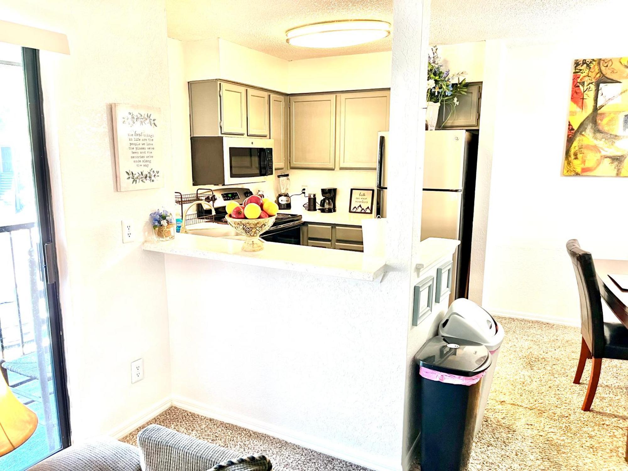 Daytona 2 Bed Apartment 10 Minutes To Beach With Balcony พอร์ตออเรนจ์ ภายนอก รูปภาพ
