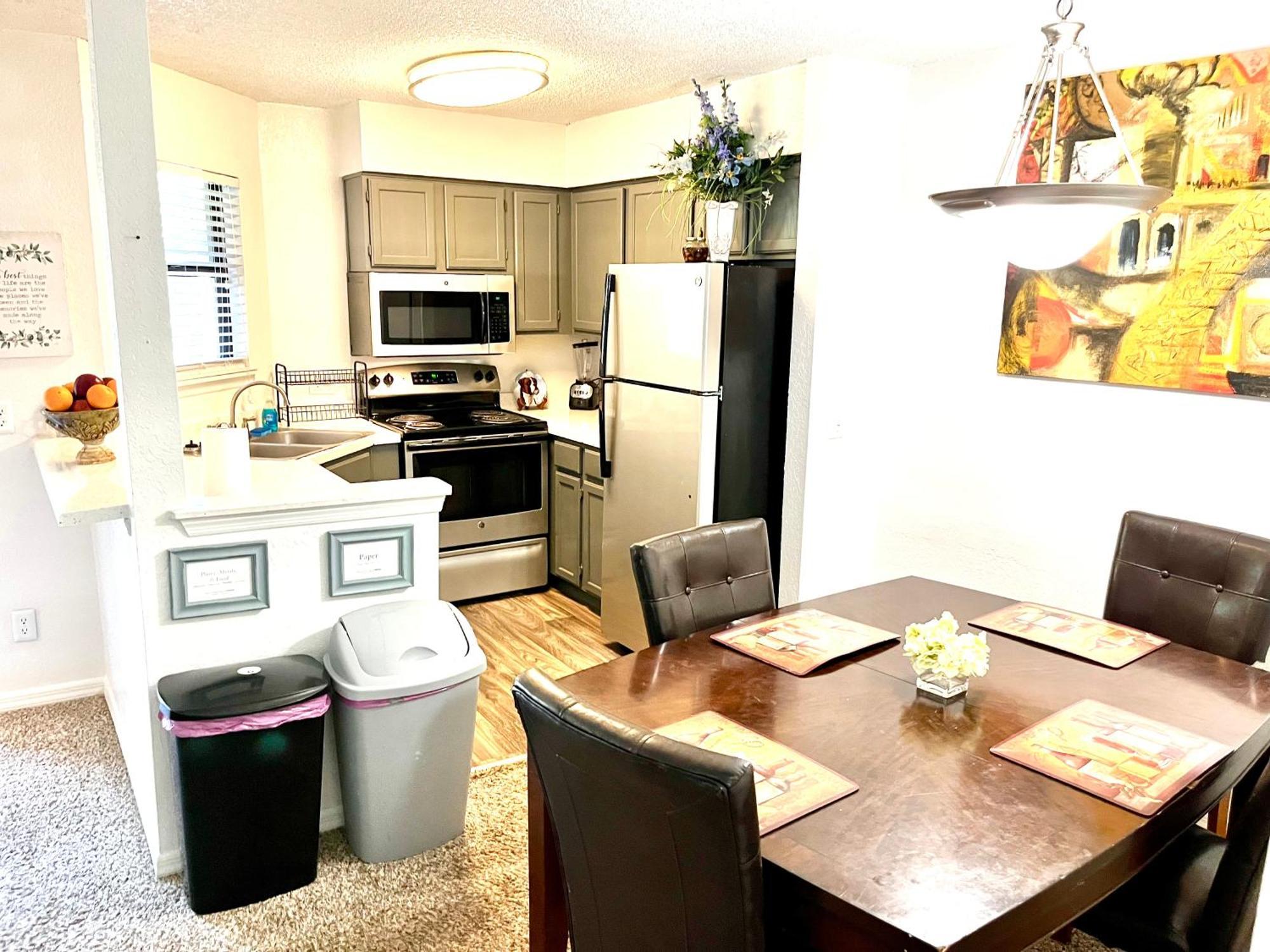 Daytona 2 Bed Apartment 10 Minutes To Beach With Balcony พอร์ตออเรนจ์ ภายนอก รูปภาพ