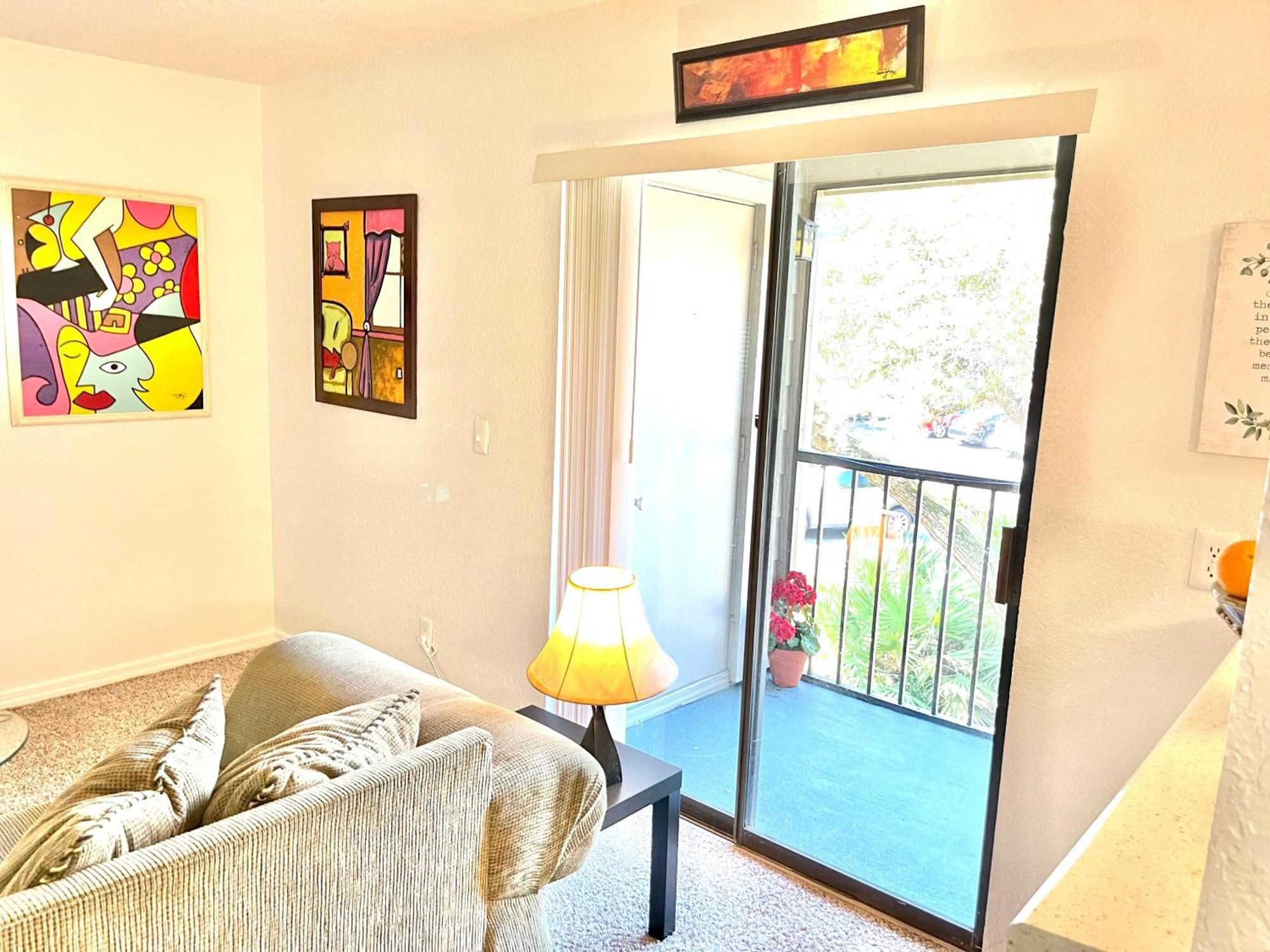 Daytona 2 Bed Apartment 10 Minutes To Beach With Balcony พอร์ตออเรนจ์ ภายนอก รูปภาพ