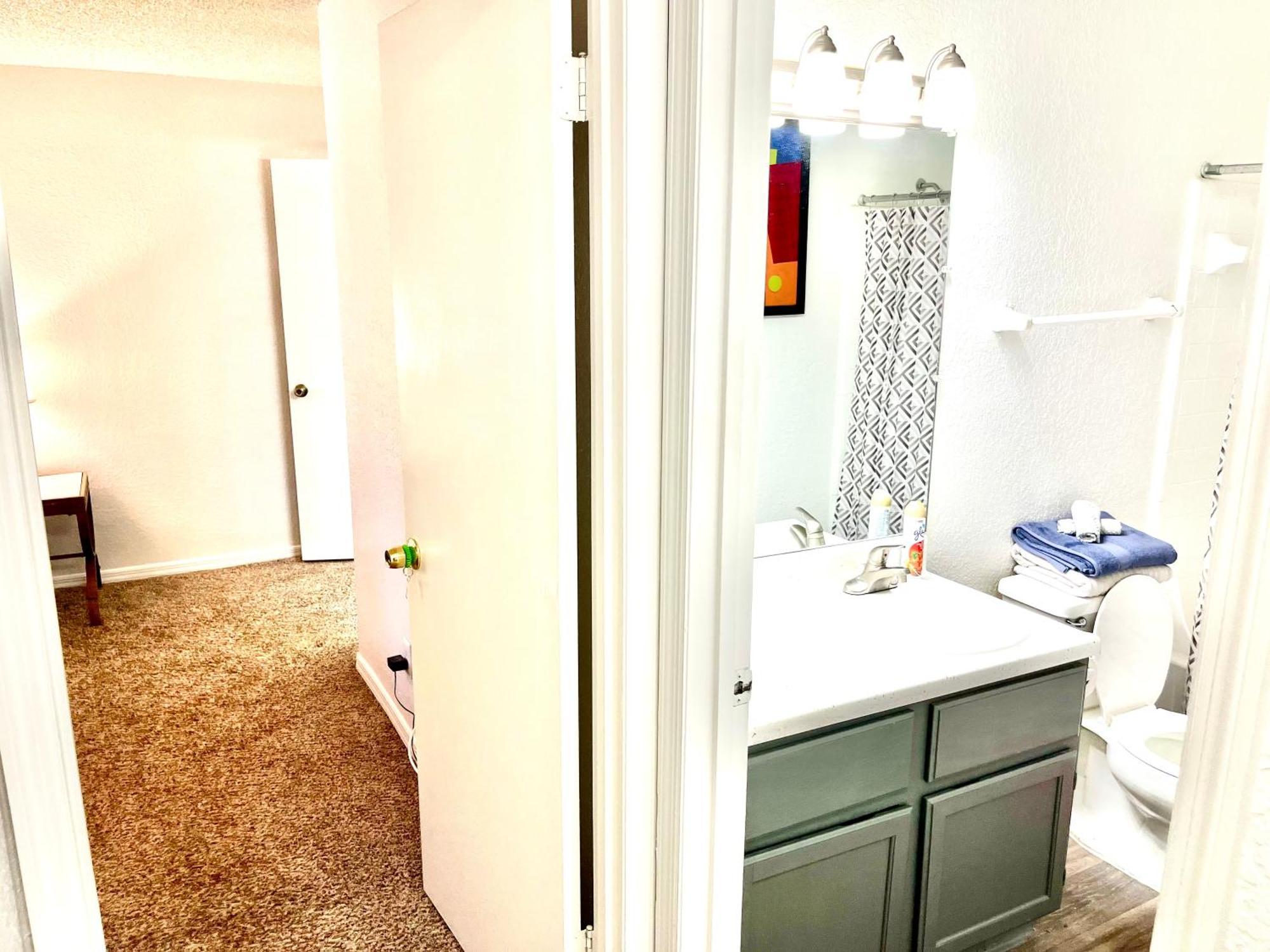 Daytona 2 Bed Apartment 10 Minutes To Beach With Balcony พอร์ตออเรนจ์ ภายนอก รูปภาพ